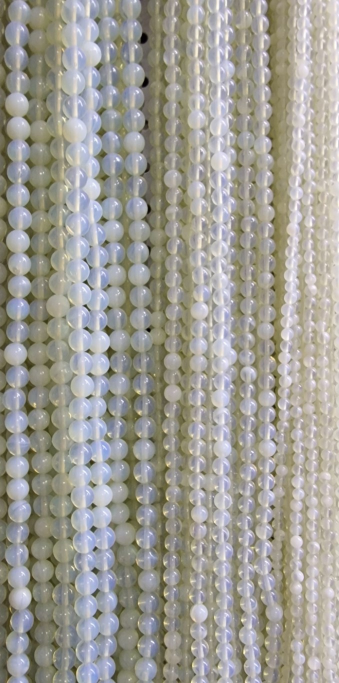 Sirag de piatra semipretioasa opalit, aprox. 40 cm 4mm(14 lei)