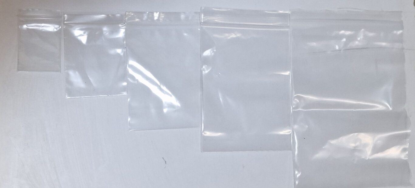 dimensiuni disponibile,4x6-30lei(500buc),6x8(40lei 500buc),8x12(55lei,500buc),10x15-35lei(100buc),10x17(36lei,100buc),14x9(45lei,100buc.)
